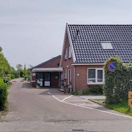 Het Dobbertje, Charmant Houten Huisje Sint Maartensvlotbrug Exteriör bild